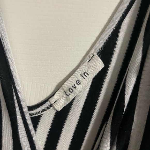 Love In Black & White Vertical Strips Maxi with pockets - Picture 4 of 5